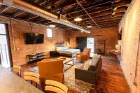 Newly renovated studio apartment in downtown Ruston, La!
