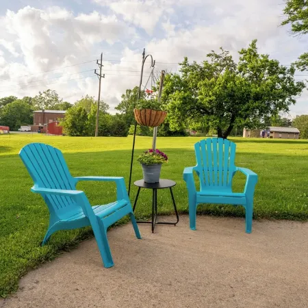 Peaceful 1-Bedroom Retreat in Town
