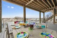 Gulf Front House on W. Beach, 9/9 Bath, with Pool, Sleeps 34. Pet Friendly!