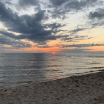 Luxury Craftsman Farmhouse Close to Beaches & Wineries