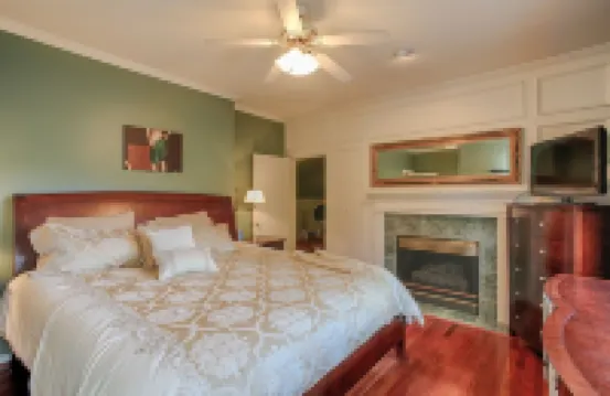 Oregon Winemakers Beautiful Colonial in Salem - Minutes to world class wineries