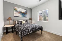 The *Minimalist's Escape* near Greenbelt & Winery with HOT TUB!