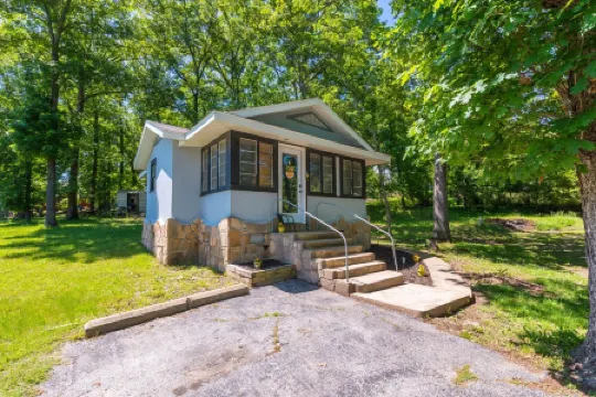 Honey Hive in Rockaway Beach