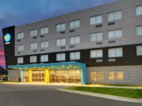 Tru by Hilton Gaylord Hotels in Otsego County