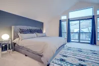 Explore Our Family-Friendly Mountain Retreat Overlooking the Golf Course