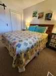 You'll love Sea Glass. Steps from the beach. Free linens. - 3-Star