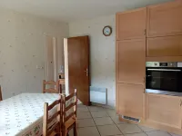 Grand Appartement Rez-de-chaussee Avec Jardin