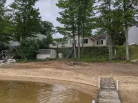 3 Br Lakefront Cottage on Beautiful Sandy Beach Lake Missaukee