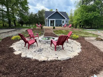 Whispering woods retreat- morning yoga on the deck, EV charging & pet friendly Hotels near Cana Island