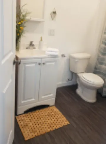 Downtown Stay at the Blue Tiny Twin