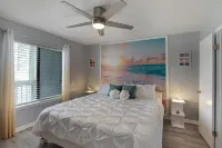 Stunning Views & Budget-Friendly, Gulf Front Oasis, Community Pool! Well Stocked