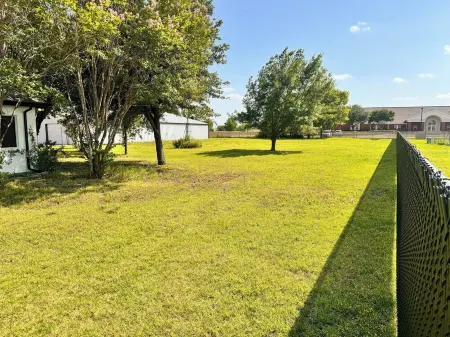 Tranquil 1.5-Acre Retreat with Modern Comfort