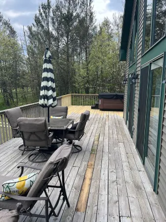 Luxury Chalet on the Pines Golf Course!