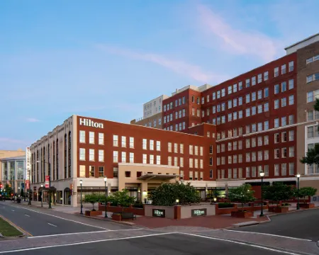 ヒルトン リッチモンド ダウンタウン リッチモンドのホテル