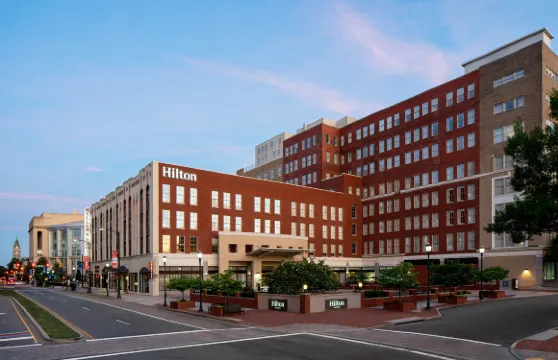 里士滿市中心希爾頓酒店