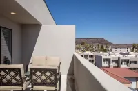 St. George Getaway, Brand New 5 BD Luxury Townhome - บูติค