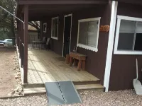 The cozy cabin, a quiet place to relax and have a pleasant time. Hotels in Heber