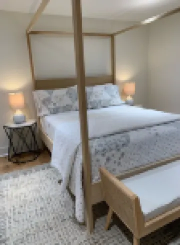 Downtown Mystic - Newly Renovated Apartment