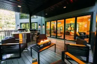 Penthouse in the Trees : 15 Minutes to Hocking Hills State Park : Stunning Views