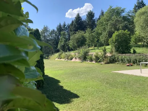 Modern vacation apartment surrounded by greenery in the southern Eifel Hotel a Irrel