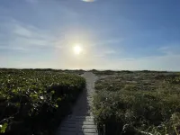 Lovely Dog-Friendly Oasis ~ Walk to Beach ~ Office