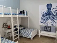 🌟LOCATION! Very Nice 2 BD 2BA Directly Across From Resort-Pool Grill Sleeps 6🏊