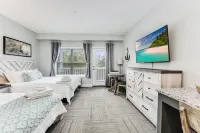 No Cleaning Fee - Condo With Waterfront Pool/Beach