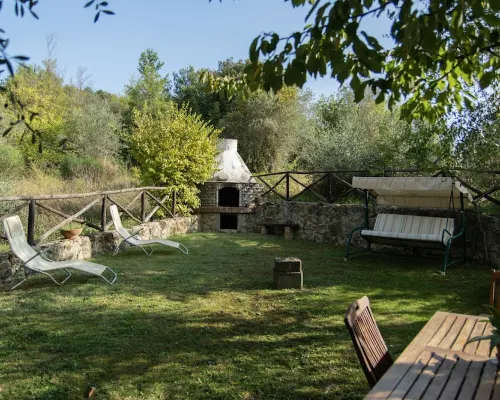 Farmhouse in the greenery of the Tuscany countryside with private pool and view ムルロのホテル