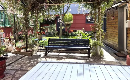 Spacious Toulousian House with Garden Отели рядом с достопримечательностью «Космический городок»