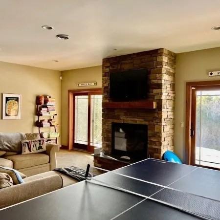 Family Friendly Stratton Home for All Seasons, 7 min to ski mountain