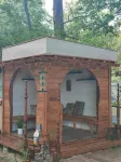 Dog friendly cozy red cottage near lakes and trails