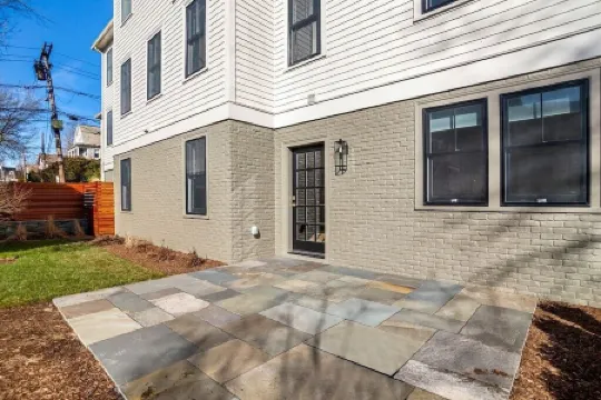 Union Square Beauty 2 bed/2 bath w/ Private Patio