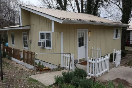 Rental in the Heart of Jasper