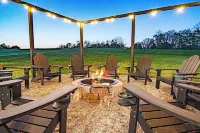 Modern Farmhouse Near Distilleries! Hot Tub, GameRoom, Firepit, Luxury, 5-Acres!