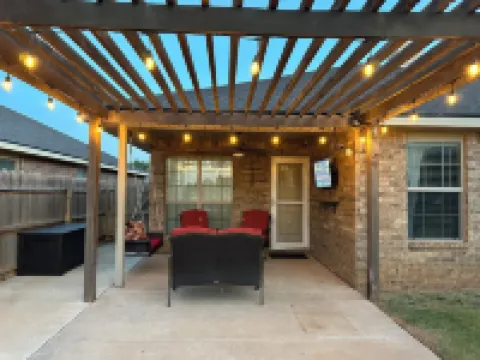 *The Quincy Farmhouse* Newly appointed home in quiet Quincy Park neighborhood.