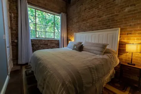 Incognito #3 : located 1 block from The Scotsman