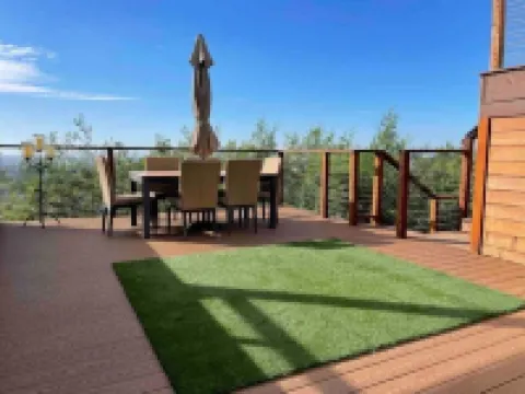 Main House + Guest Unit! 5 Bed / 3.5 Bath, Oakland Hills