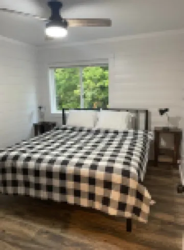Hidden Hideway, fully furnished home perfect for family get aways!