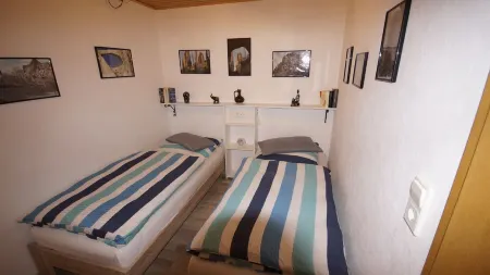 NEW since January 2015: Apartment with a sunny courtyard, garden and pool Отели в г. Нойштадт