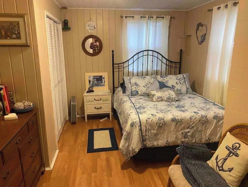 History House of Holly Hill Daytona- 109& up. US History theme. Hotels in Holly Hill