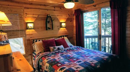 Cozy beachfront 2-bedroom cabin located on Little Saint Germain Lake