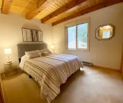 Come in & cozy up in beautiful lodge in Waterville Valley.