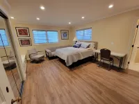 Local Cheerful 4 Bedroom home with outdoor dining Hotels near Alta Laguna Park