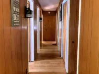 Rangeley Waterfront Retreat: 4 Bed, 2 Bath, Perfect for Families to Unwind レーンジリーのホテル