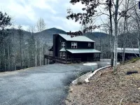 Modern 3 Bed Cabin - Ping Pong, Fire Pit, Mountain View - 4 Miles to Downtown