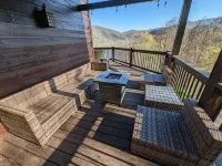The Raven Mountain Lake House