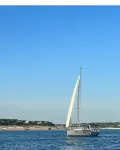 Private In-Law Suite Walkable to Marina