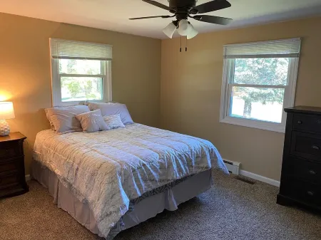 Egg Harbor White House - 4 bedroom