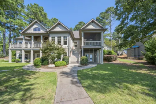 Spacious Lake Home - Great Outdoor Living Spaces & Dock in Gated Golf Resort