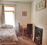 Rainbow Cottage - A home from home in the heart of Whitby Hotels near Whitby Abbey